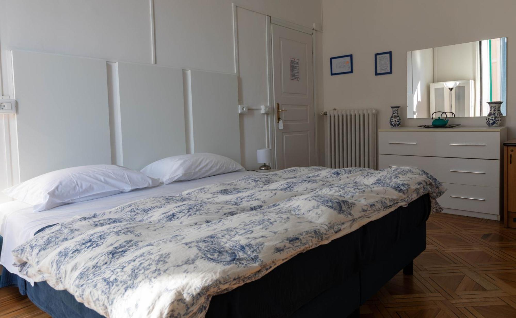 Olympia Hotel Genoa Bagian luar foto