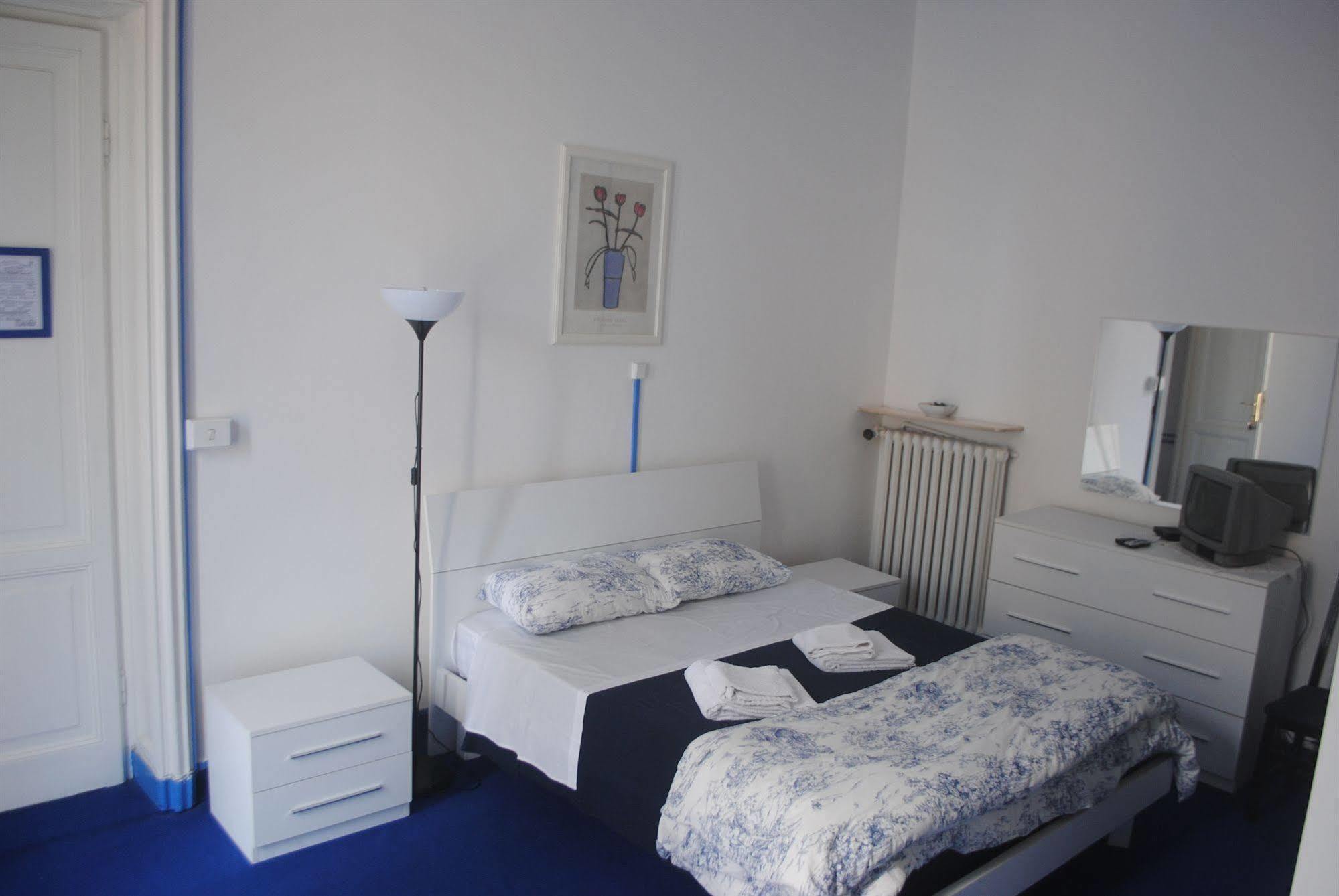 Olympia Hotel Genoa Bagian luar foto