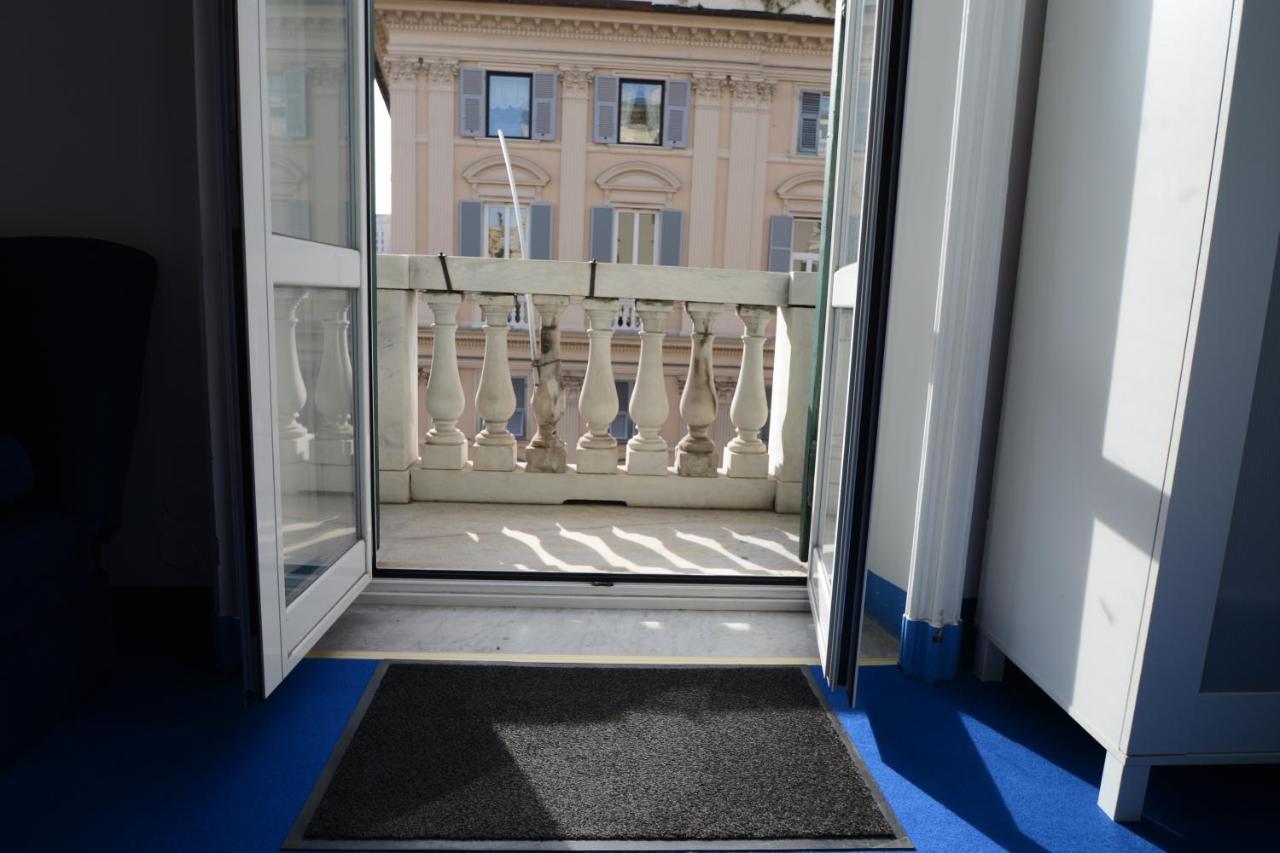 Olympia Hotel Genoa Bagian luar foto
