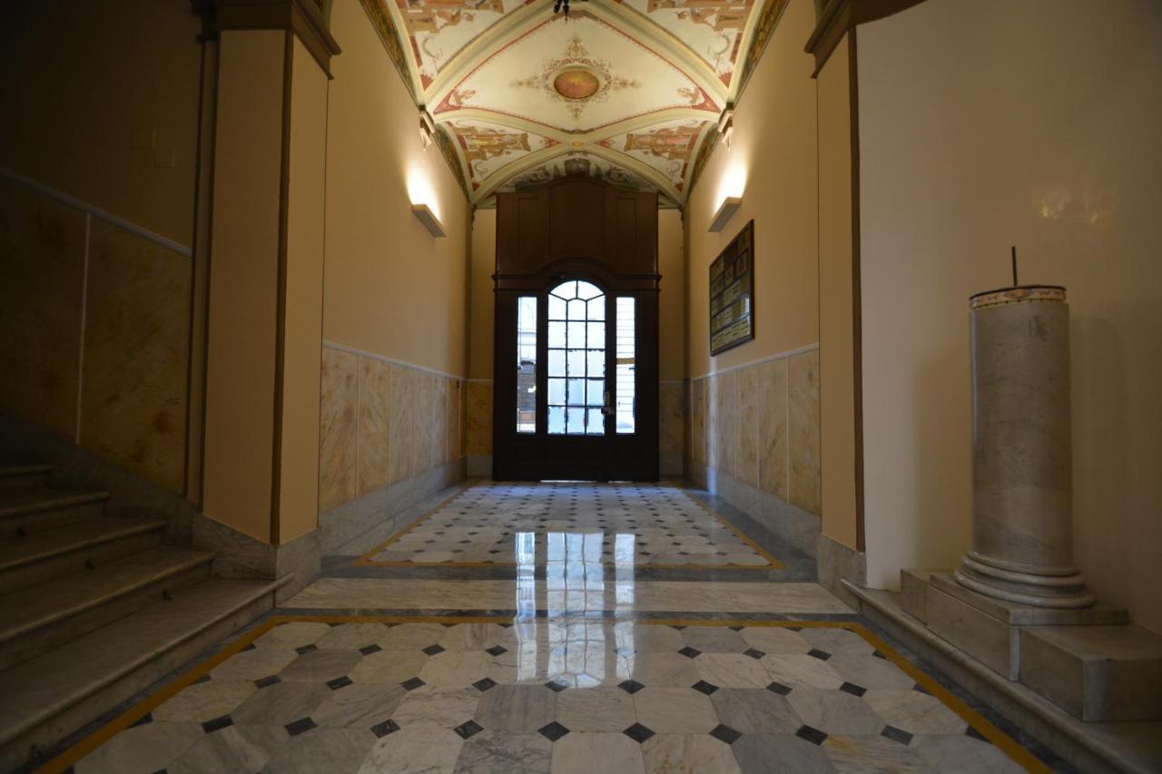 Olympia Hotel Genoa Bagian luar foto